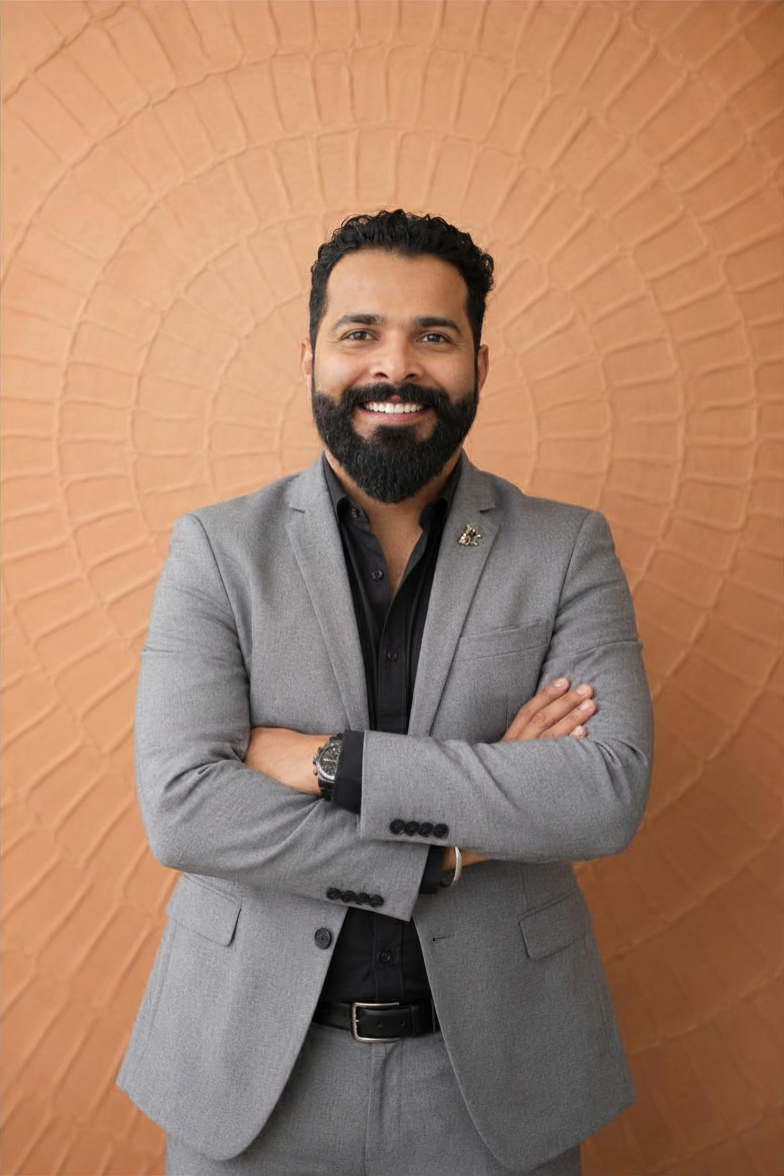 Nikhil Batheja, Founder of Social Crumble
